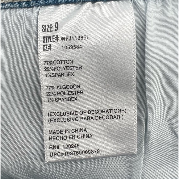 Wallflower The Legendary Fit Stretch Cuffed Hem Jean Shorts Size 9 Women’s - Picture 4 of 6